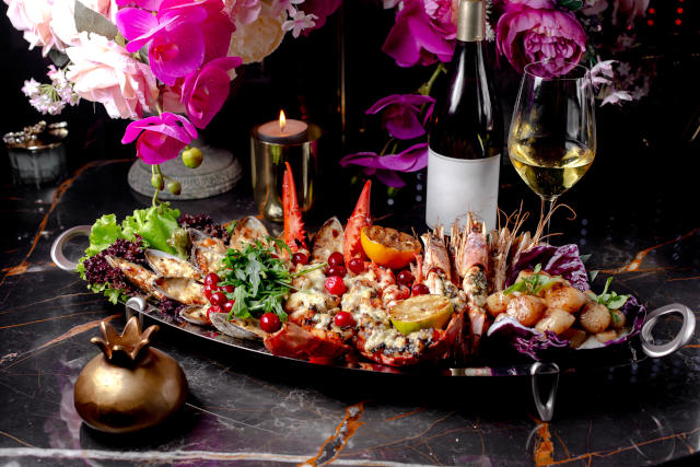 Aphrodisiaka für Frauen (und Männer) stecken in leckeren Lebensmillten - in Wein, Lachs, Chili